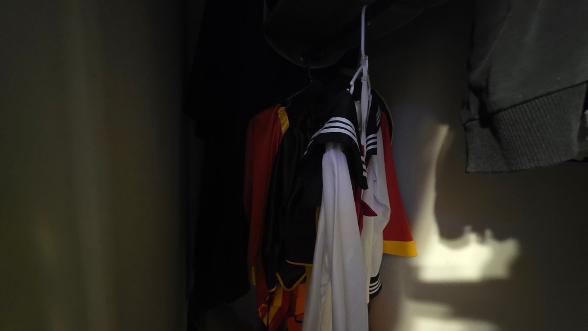 emotwinkloser's tweet image. I was cleaning my room and found these #awkward