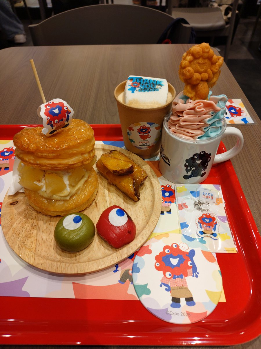DHisLamiD's tweet photo. 昨日もミャクカフェへ行きました！
おいもスイーツプレートも美味しかったです😊
モニターに近いお席だったので万博の映像を見ながら（泣きそうになりながらwww）いただきました。 https://t.co/5EsgA2kSkl