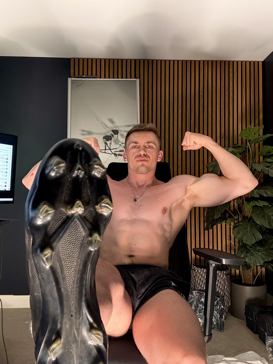 Alpha Alex 🐺 tweet media