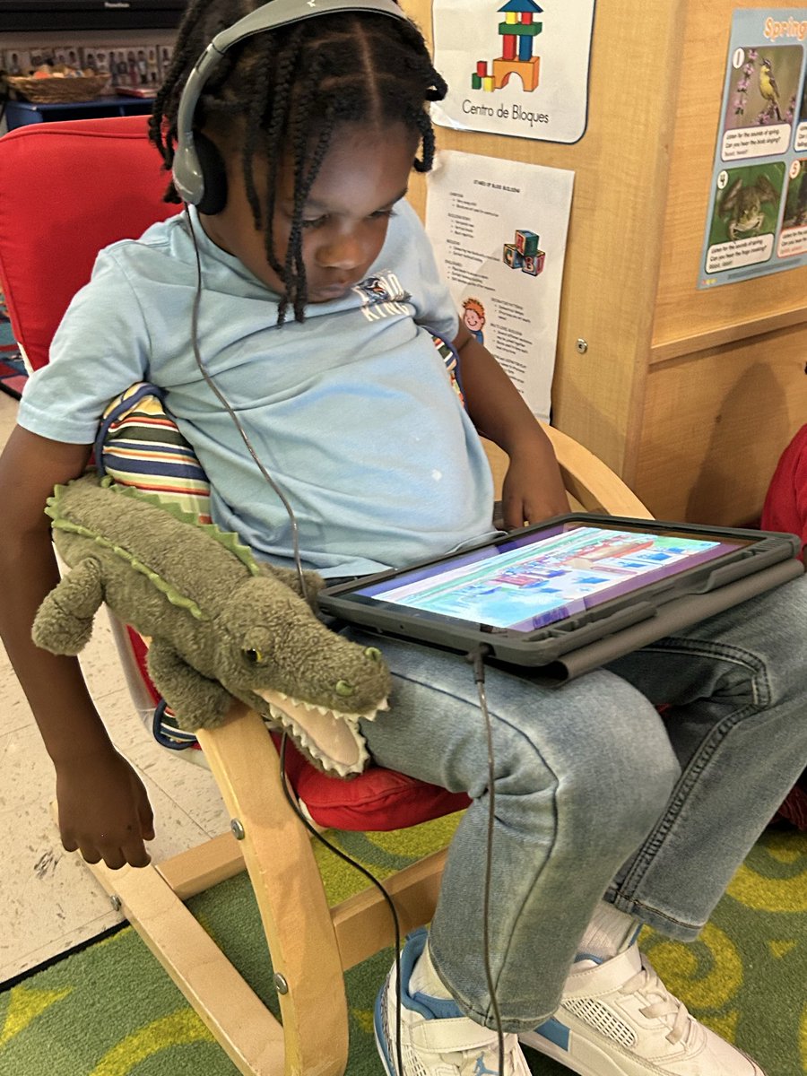 RCAELCPAT's tweet image. Tech time in Pre‑K means curious minds, focused faces, and learning that feels like play.

#CuriousMindsAtWork #LittleExplorers #LearningIsFun #PlayBasedLearning #PreKMagic #dph #pat