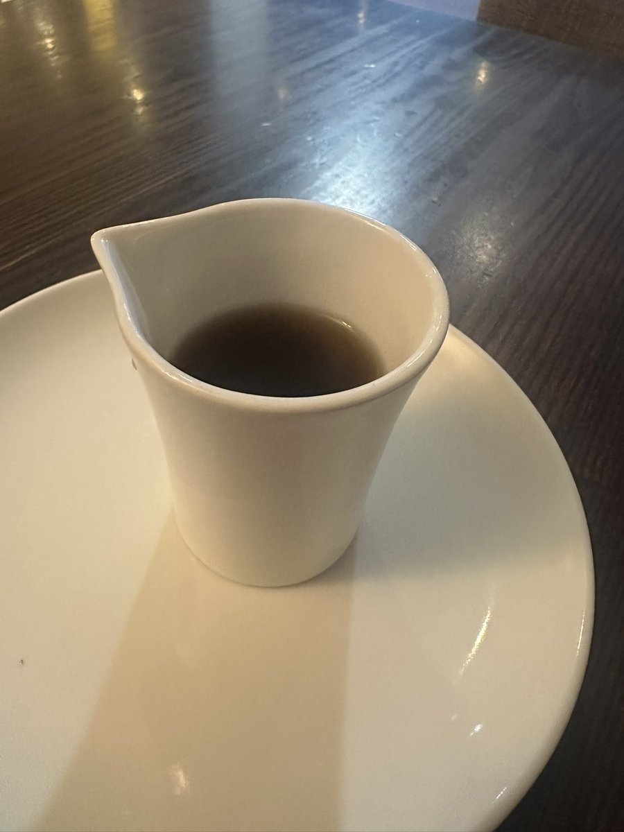 robmills1603's tweet image. From egg cups to milk jugs... the vinegar delivery at @premierinn is getting creative! As a weekly regular, I’m wondering if there’s a more standard way to serve condiments? 🙃 #PremierInn #TravelLife