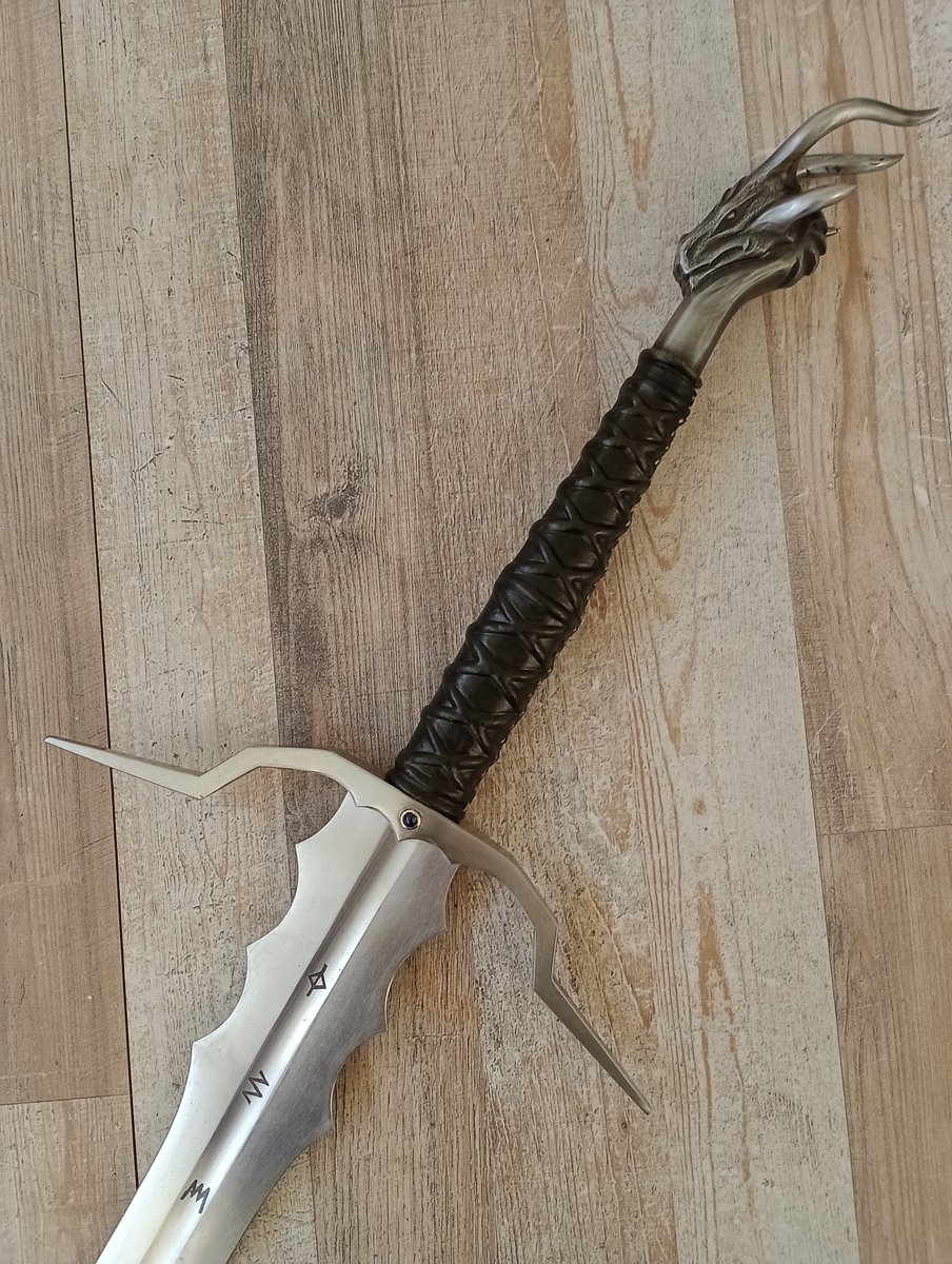 Arann Reichhardt Swordsmith tweet media