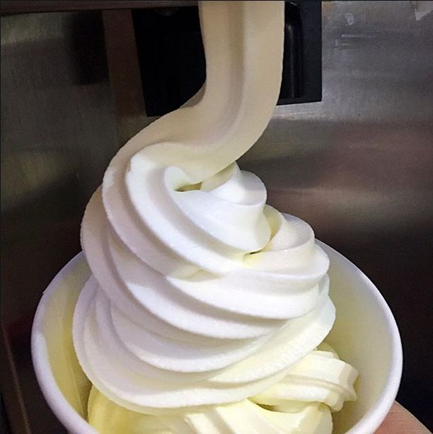 Kay42573's tweet image. ˏˋ°•*⁀➷
sweet food i miss eating/crave 🧁🥞
➯ a foodpoll mainly for #edtwt ღ
➯cals don't count here! ᵕ̈
🏷: #interactivethread #interactive #ricecakestwt #poll #foodtwt #anatwt #thisorthat #onlychooseone #distraction #thread #foodpoll #shedtwt