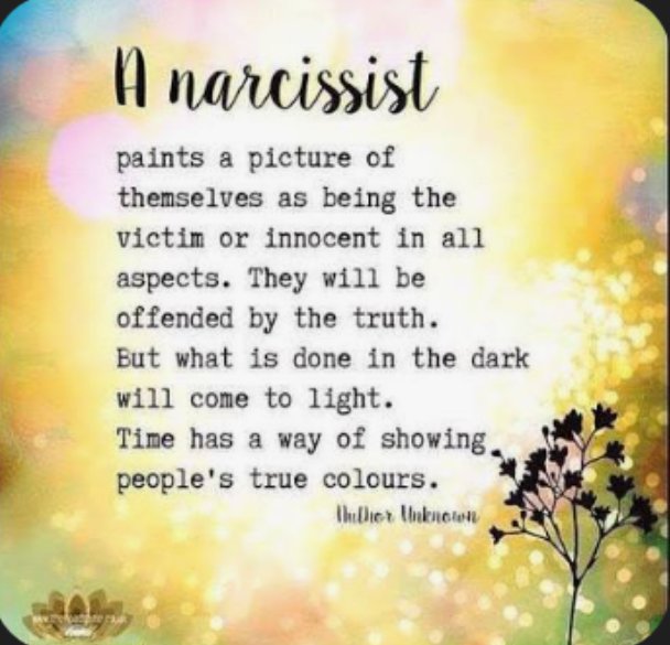 CookieKL's tweet image. #Narcissists play #victim and #hero at the same time. They are sly and #deceptive 🚩🚩🚩🚩🚩
