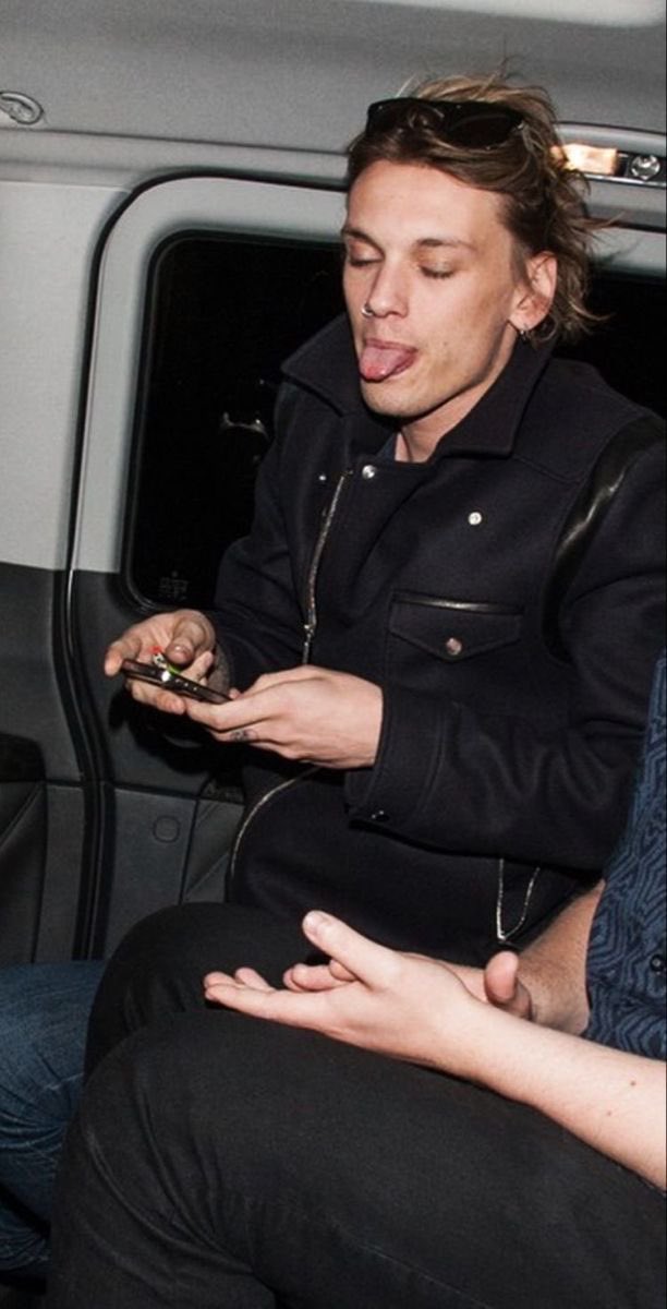 Rebekka || BOWERBLYTH4LOTR tweet media