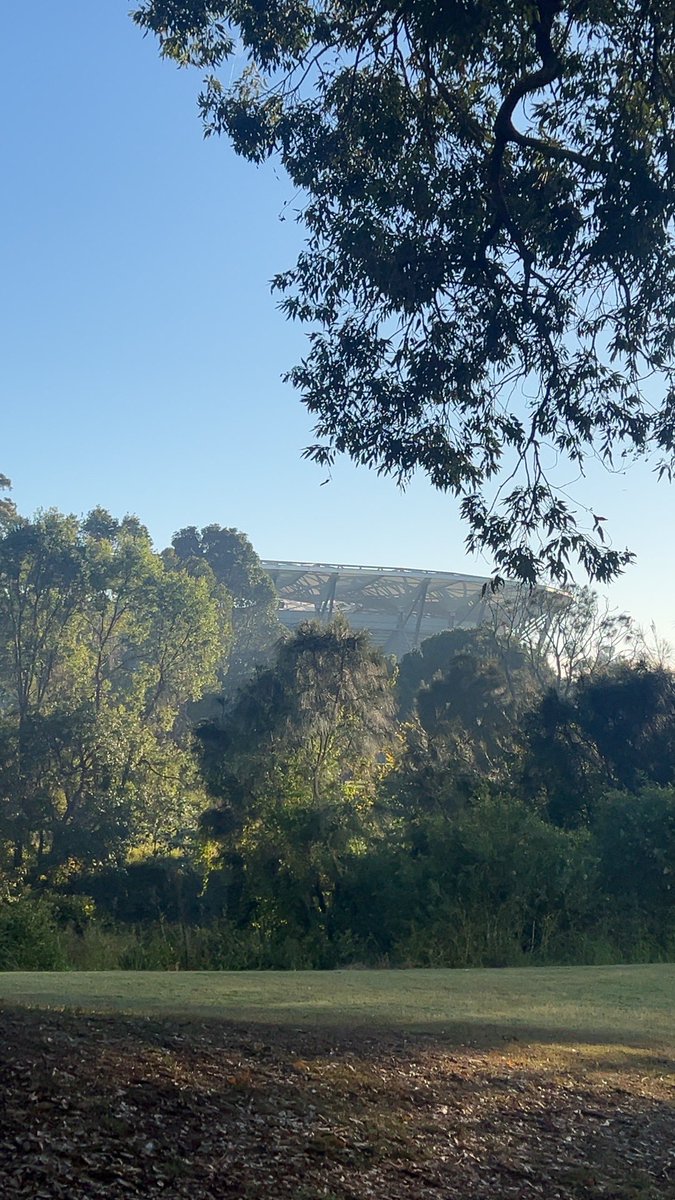 Autarkic17's tweet image. Morning, Sydney 🌅🏃‍♂️ #Nofilter