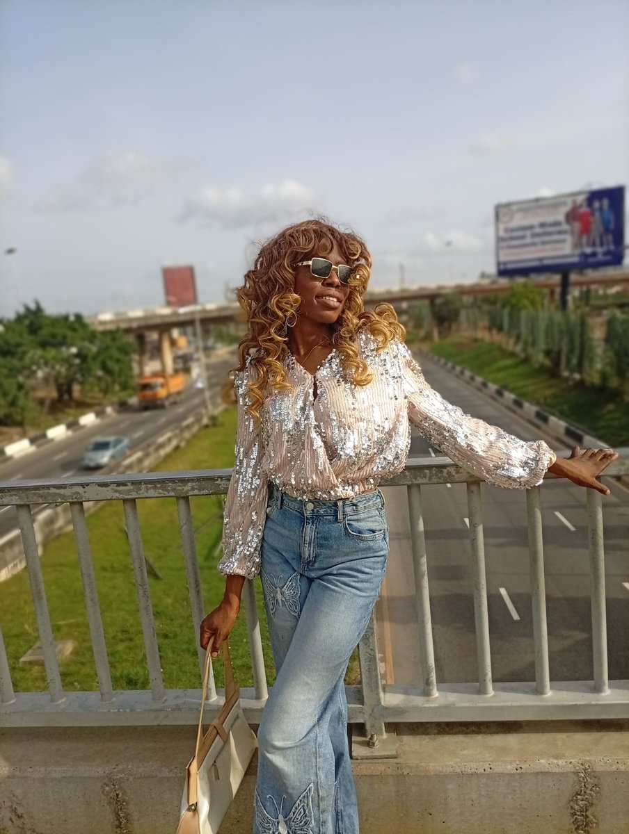 Aadunfe94's tweet image. Celebrating because an Instagram account I optimized on Saturday using SEO &amp;amp; AEO started getting enquiries and appearing on search.

I’m a Brand Storyteller &amp;amp; Copywriter who goes beyond writing to ensure your account is properly placed and ranked.

#copywriter
#contentwriter