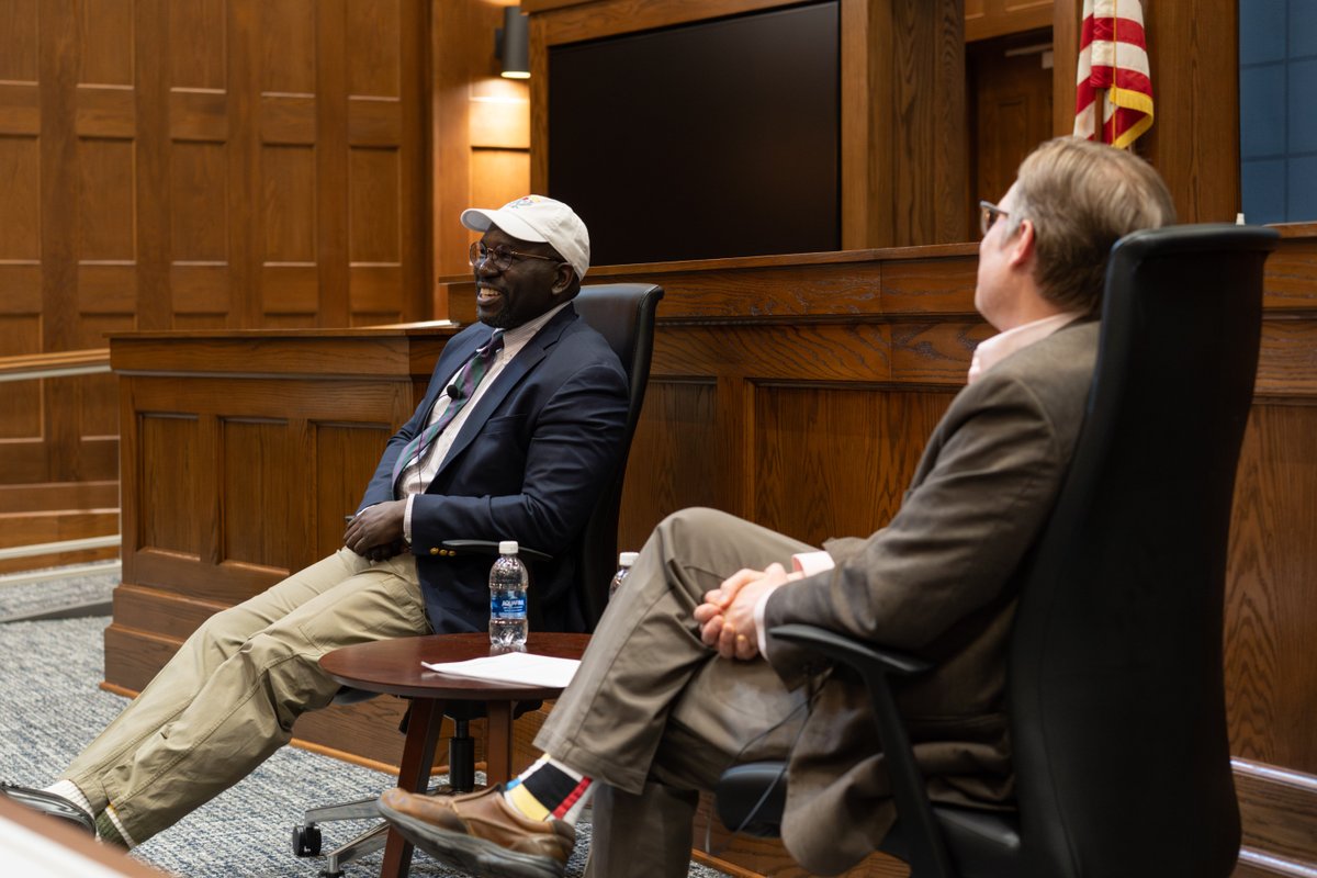 URLawSchool's tweet photo. Reading week needed a highlight, and @jbouie delivered!

Richmond Law's American Constitution Society brought the @nytimes columnist together with Prof. Donnelly for a deep dive discussion on SCOTUS under Chief Justice John Roberts' leadership. https://t.co/po4ajp8EiU https://t.co/zLSfJC3tvM