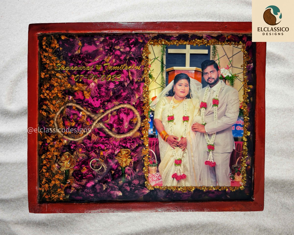 ElclassicoDsgn's tweet image. Not everything that looks premium has to be expensive…
But this one? It feels expensive. ❤️
Your varamala = the moment your forever began 💍
Now it lives on… forever ✨

DM “FRAME” 📩
#elclassicodesigns #ResinFrame #WeddingMemories