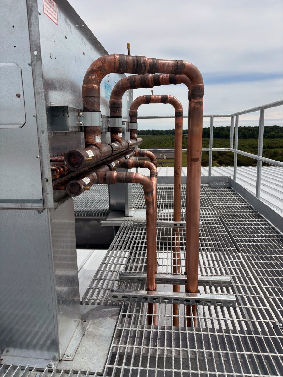 KeepriteRefrig's tweet photo. KeepRite Refrigeration's Large Air Cooled Condensers are available in 1 to 14 fan models, in single and double width, with vertical or horizontal air discharge for limitless installation and application opportunities.
https://t.co/7SO6KsrRfm https://t.co/ykwdZpIpGS