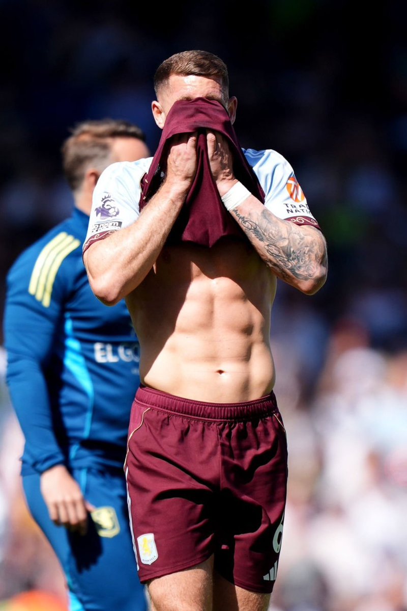 Fit Famous Males tweet media