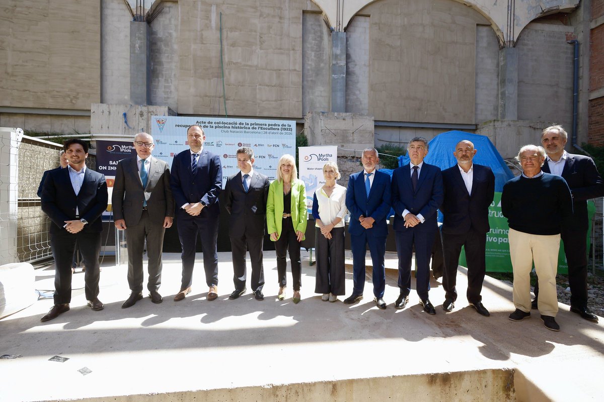 govbarcelona's tweet image. 📸 Dia històric per a la natació catalana. Avui acompanyem el conseller Berni Álvarez per impulsar la recuperació de la piscina de l’Escullera del @CNBARCELONA. 

Un espai emblemàtic per reforçar la formació i l’alt rendiment. Avancem cap al futur de l’esport català. 
#esportcat