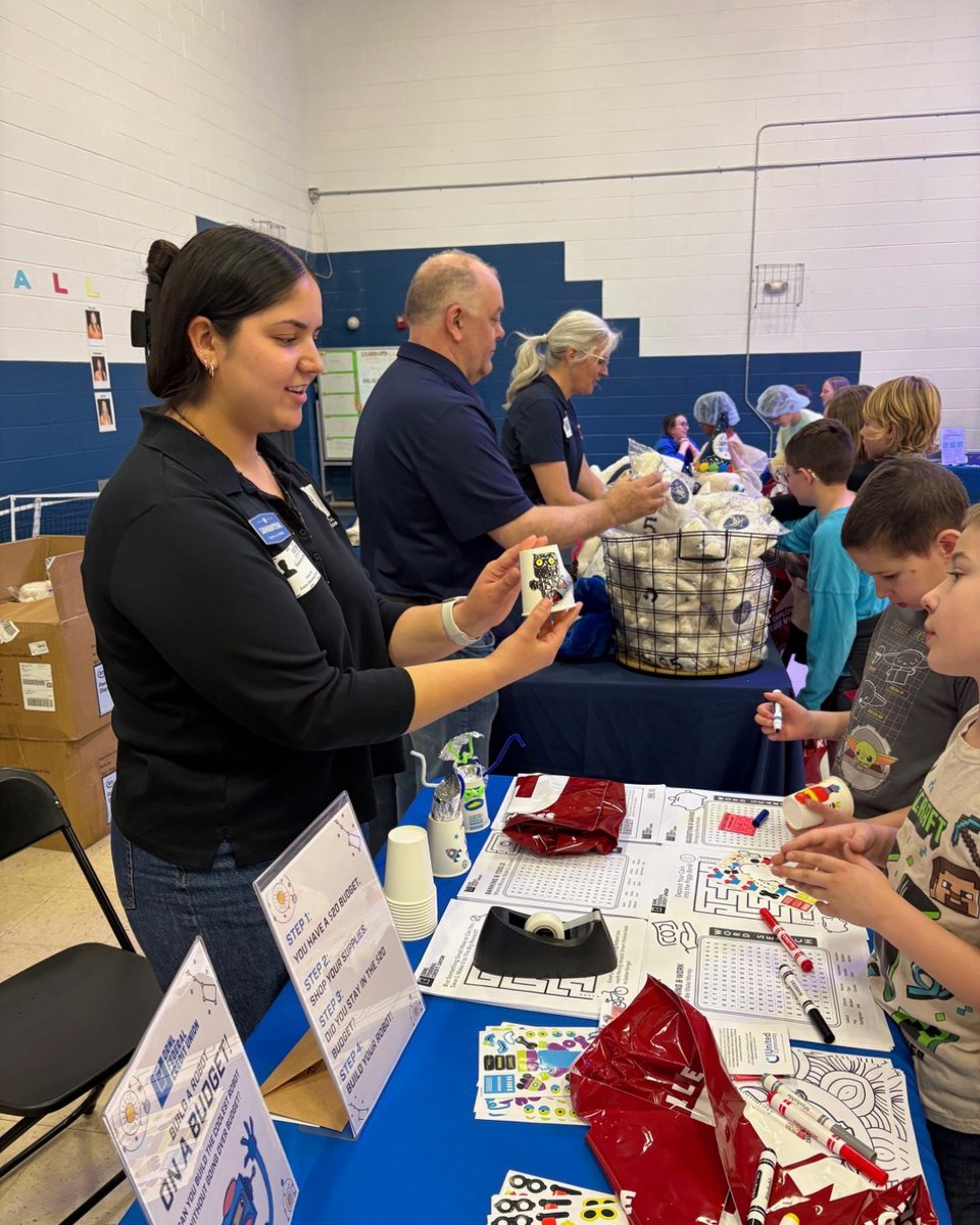 ornlfcu's tweet image. Our Lenoir City team had a great time at Eaton Elementary School's career fair! Students got a peek into life at a credit union while building robots on a budget. Inspiring the next generation is always a win! 👏

#FinancialEducation #FinancialLiteracyMonth #CUDifference