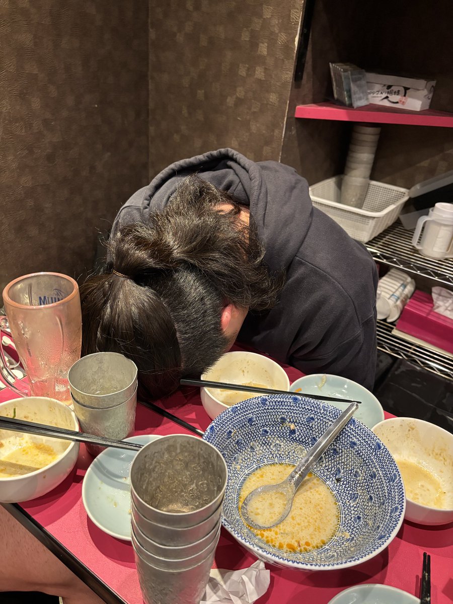 なるねば tweet media