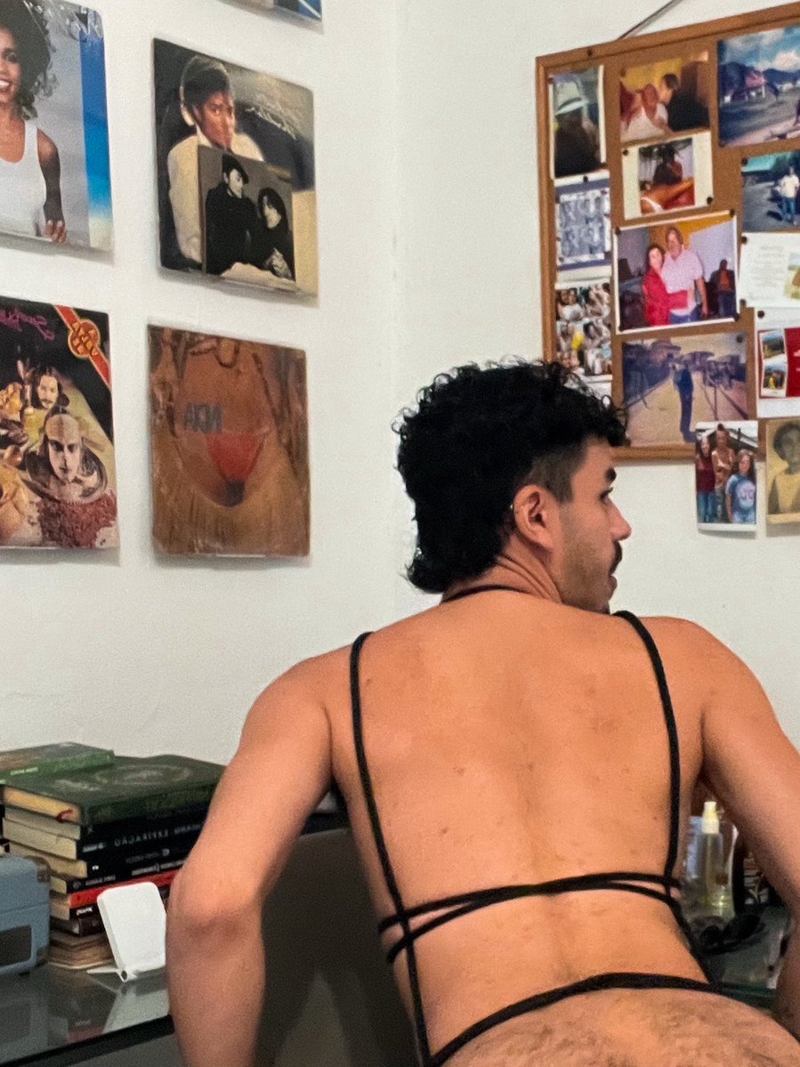 de frente e de costas