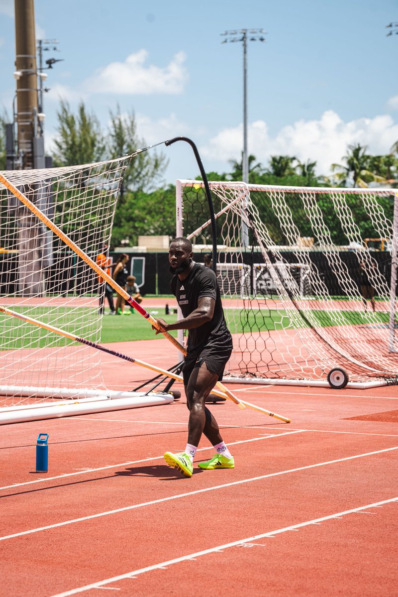 Miami Hurricanes Track & Field/Cross Country tweet media