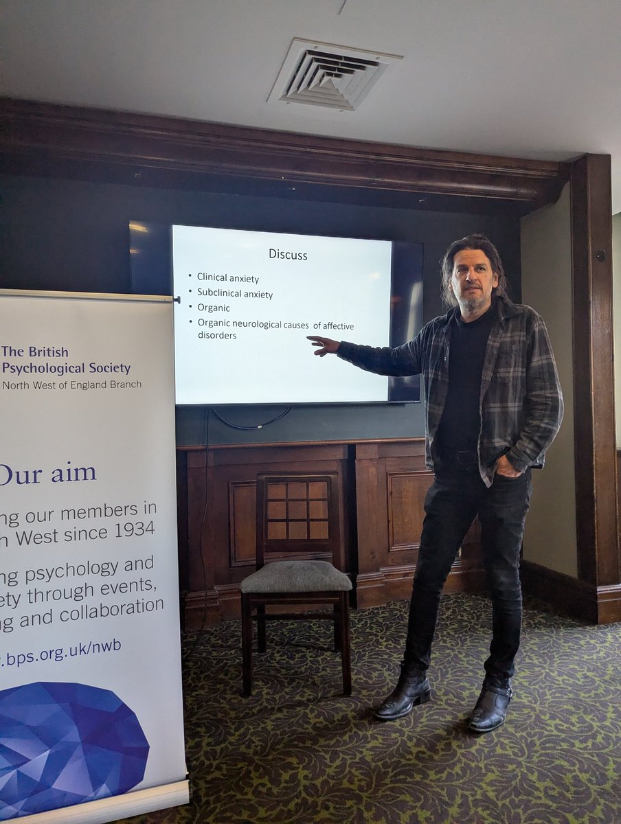 JimPetruzzi's tweet photo. @BPSOfficial A huge thank you to everyone who attended my seminar on Hypnotherapy for Managing and Alleviating Subclinical and Performance Anxiety. This event was  part of the BPS North West Psychology in the Pub series https://t.co/OuN439yyU9