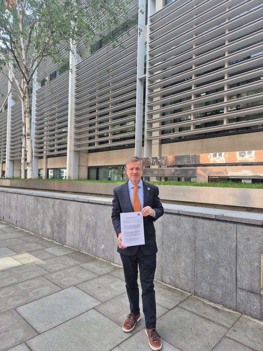 scruffycop's tweet photo. Always take an opportunity Handed in my observations at the roundtable on the difficulties of prosecuting those that disobey the law. Criminals is what they are. #smokescreen #trailhuntlies @_WBWP @domdyer70 @Naturewatch_org @dan710ths @ProtectTheWild_ https://t.co/U9X8TCNDYt