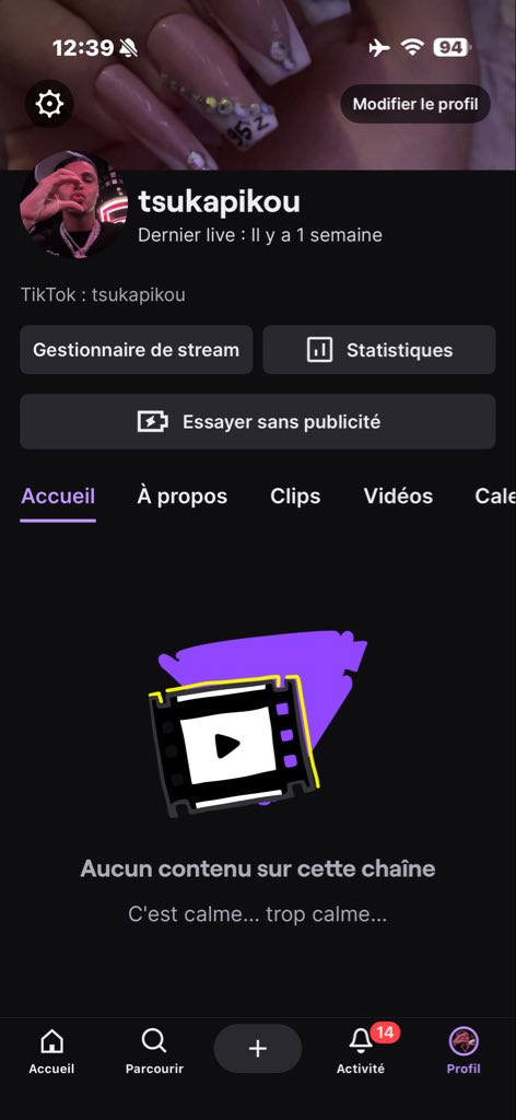 tsukaFN's tweet photo. Allez follow svp j’ai pas dbuzz https://t.co/IzhhVPotSr