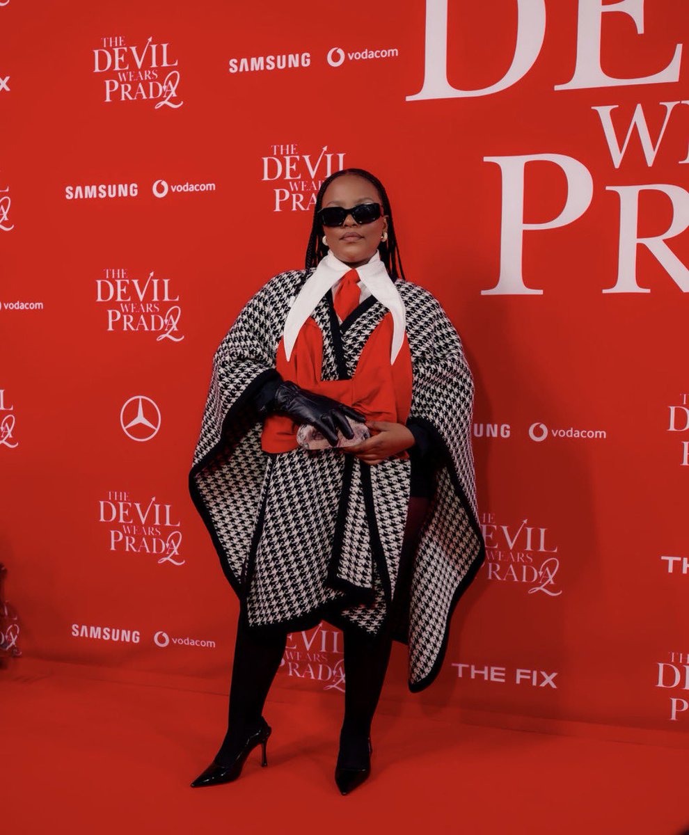 𝒟𝑒𝑒 💜 tweet media