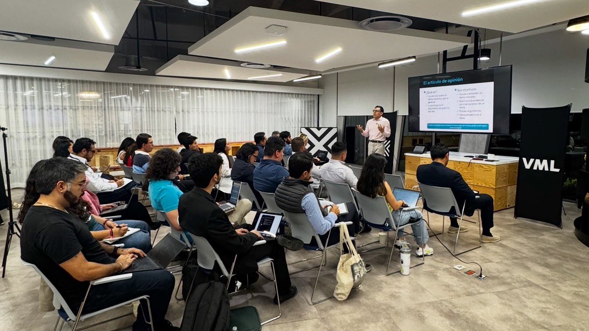 PJCOMEXI's tweet photo. #TallerPJ 🧑🏻‍🏫 | De expertise a influencia 🖋️
Hace unos días realizamos una nueva edición de los Talleres PJ, una iniciativa del Programa de Jóvenes del @comexiac 🙌🏼

🧵 1/2 https://t.co/8dFVpL0qfY