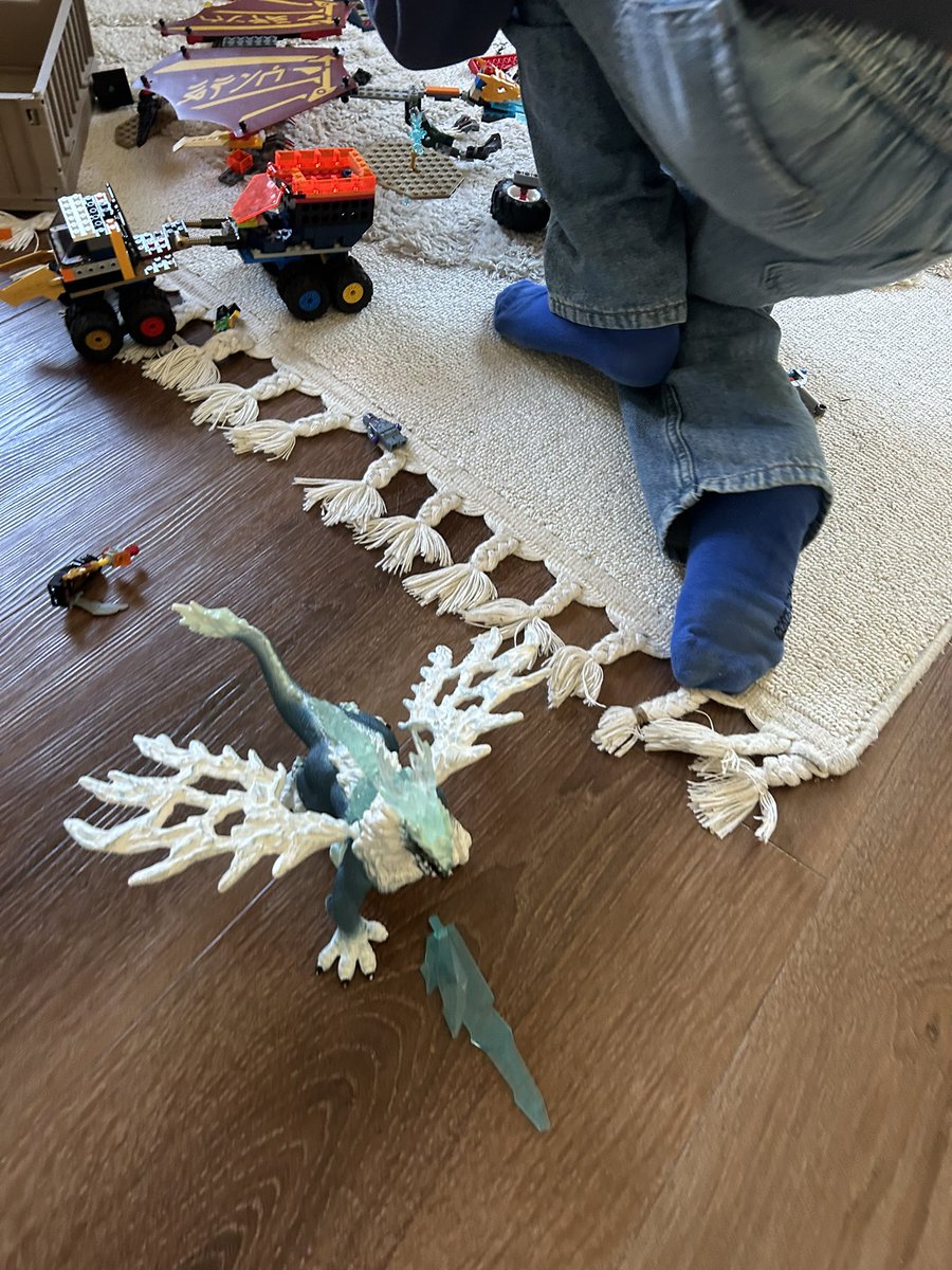 Aegidos's tweet photo. „Where does the Inspiration for your @OthersideMeta Game and Characters come from?“

My Little ones: „Dad lets make a Dragon that spits ice arrows Like our Dragon here“
Me: okay lets Take some pictures with my iPhone and Upload it to https://t.co/Vl3Rx8b6aH @sideloadgg https://t.co/OC3ZyH5jKe