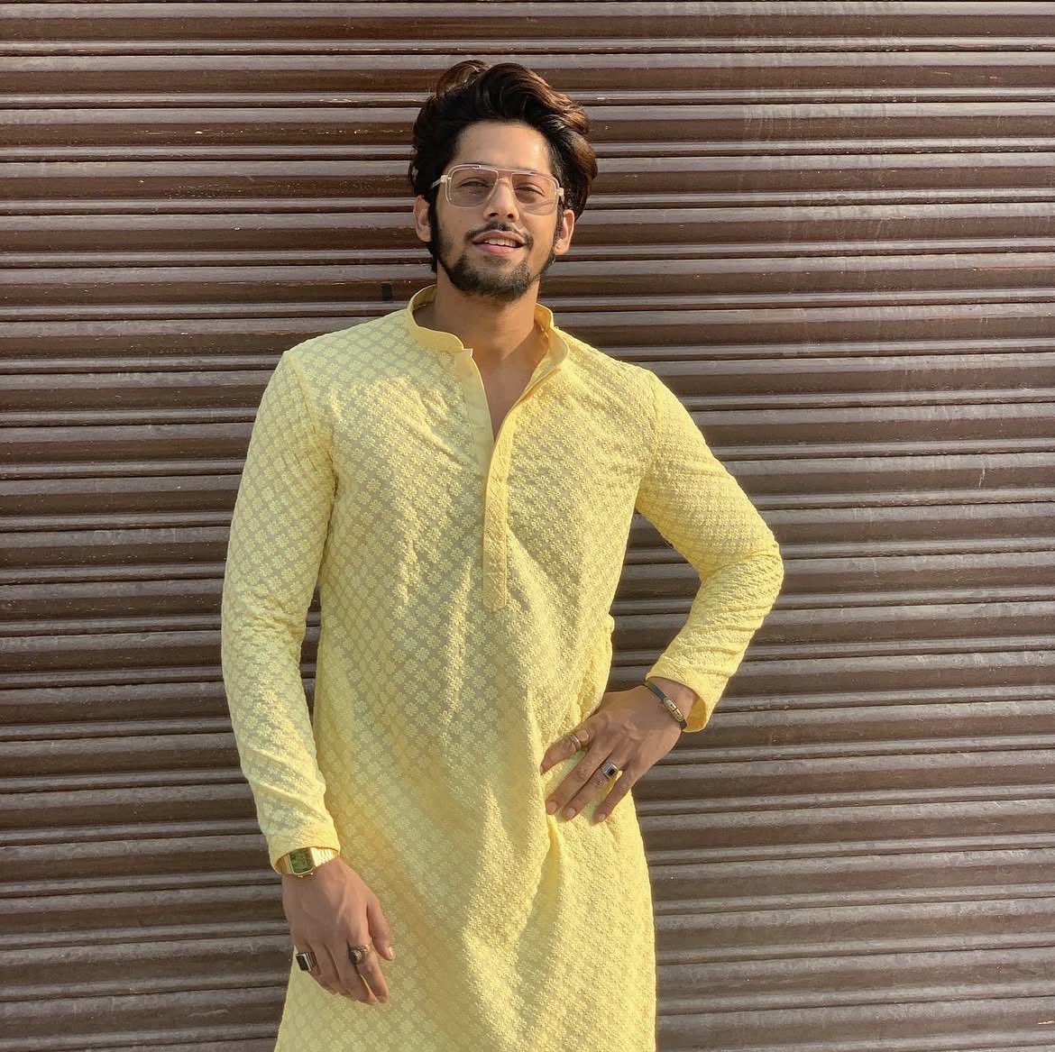 ChandniJos69366's tweet photo. since baseer's fashion game is always on point unique classy and effortlessly iconic 😮🔥✨
baseersquad it's your turn now quote this tweet and share one picture of baseer that you absolutely love 💯📸
don't forget to use #bobclassylook #baseerali
@Baseer_Bob https://t.co/qFeqw3Nfoz