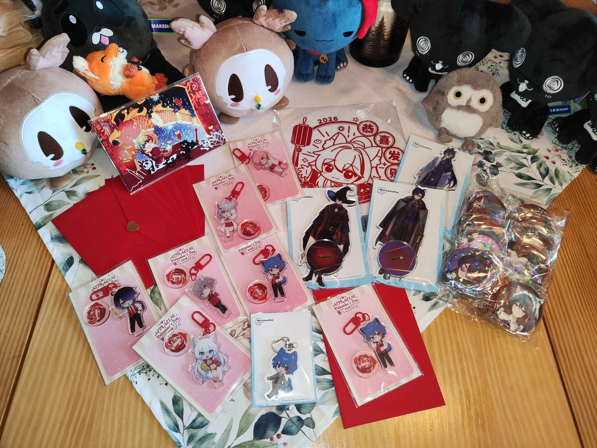 ShushuChaosOwl's tweet photo. A good part of my Merch arrived today. 
Everything is so cute and the Letters are lovely <3 
#AstralineTV ＃TsunanoToro ＃綱乃とろ #SakurahaRua #AmikotoAsh #Lumiart #Merryweather https://t.co/Pfn5evoPBn