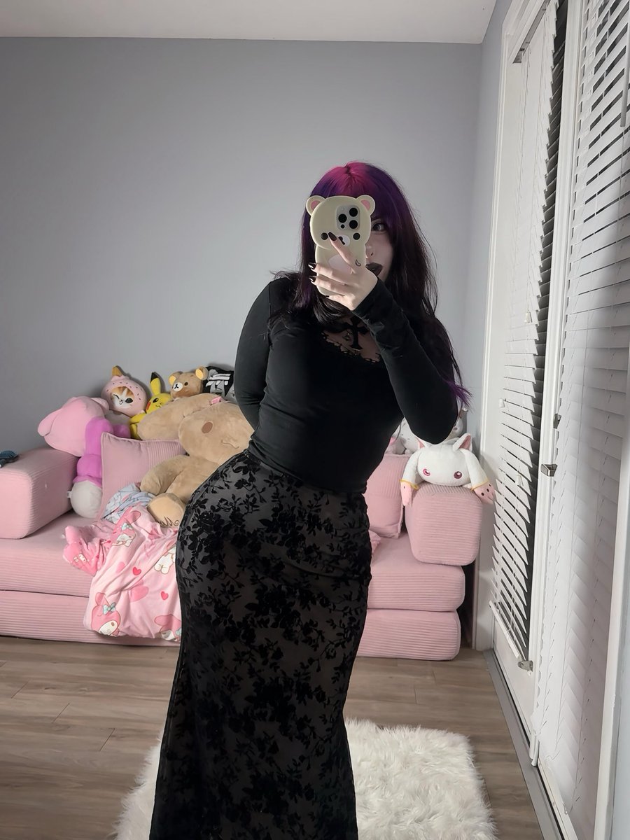 are goth girls your type?