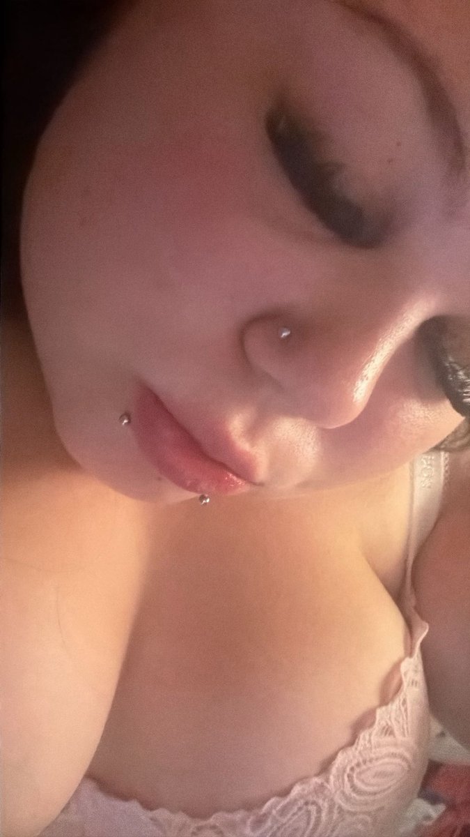 hellokittys1ut_'s tweet photo. Active rn lovessss #buyingcontentuk #mommy #sellingrn #bigtits #pussy #dildo #tight #ftsessions https://t.co/Jqe4qmzbtd