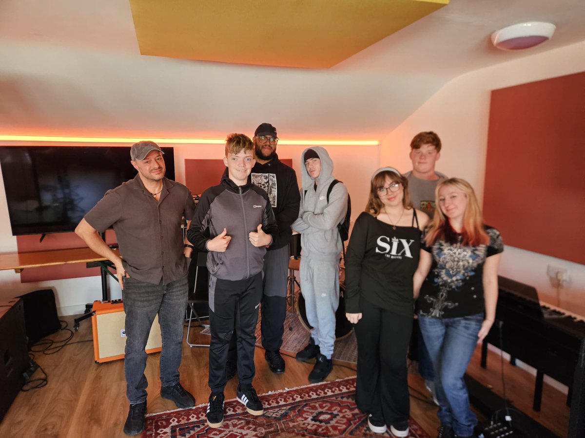 aaamindset's tweet image. We had some young people in the @spring_tank_studios recording for one of our projects. It was a great experience and they all did brilliantly. Stay tuned 😜
#knifecrimeawareness #education #recording #prevention