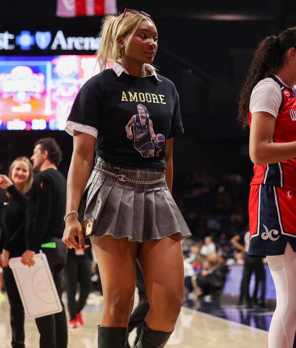 WELCOME TO BLACK TWlTTER  tweet media