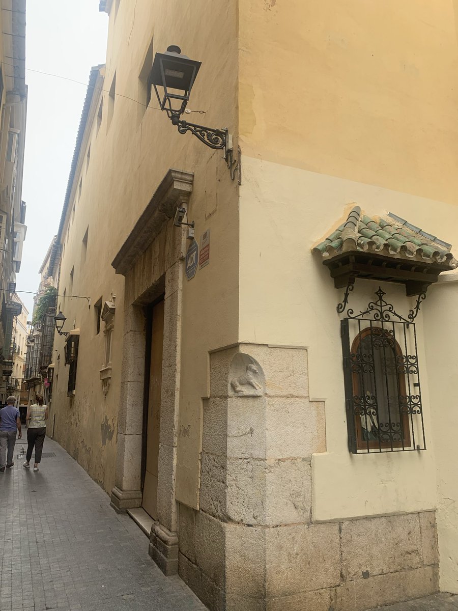 FranzVanPelt's tweet photo. ⚠️🚨Habrá casposos (por no llamarles de otra manera) que te dirán que esto es positivo para Málaga, mejor hacer un hotel que haber protegido este convento del S.XVIII, haberlo adquirido y que tuviese un uso que nos beneficie a todos.

No queda Málaga para tanta caspa. https://t.co/Ed4RHKG6MM