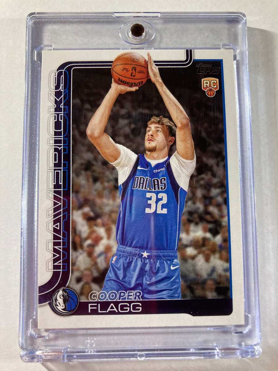 🎁Appreciation Day Giveaway🎁

Winner Announced Friday

2025-26 NBA Rookie of the Year!!!

🔥Cooper Flagg Topps Rookie Card

To enter
1. Follow
2. Retweet
3. Like