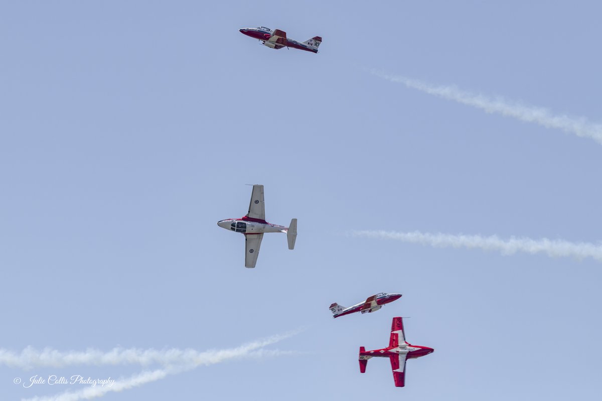jcollis01's tweet image. A few more Snowbird shots from yesterday while they were doing some very tight maneuvers. Look closely at the 1st picture as it is 2 planes. 
@CFSnowbirds @experience_CV #aviation #comoxvalley #comox #photography @weathernetwork @GlobalBC_Comm @CHEK_News