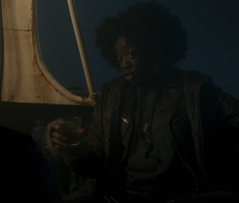 NeedlesWitches's tweet photo. You better be ready to take that drink with #FloBones,💦Hydration Nation💦! She looks like she doesn't mess around with dehydration...
#SaveLockwoodAndCo https://t.co/Gc1Fsqqy8r