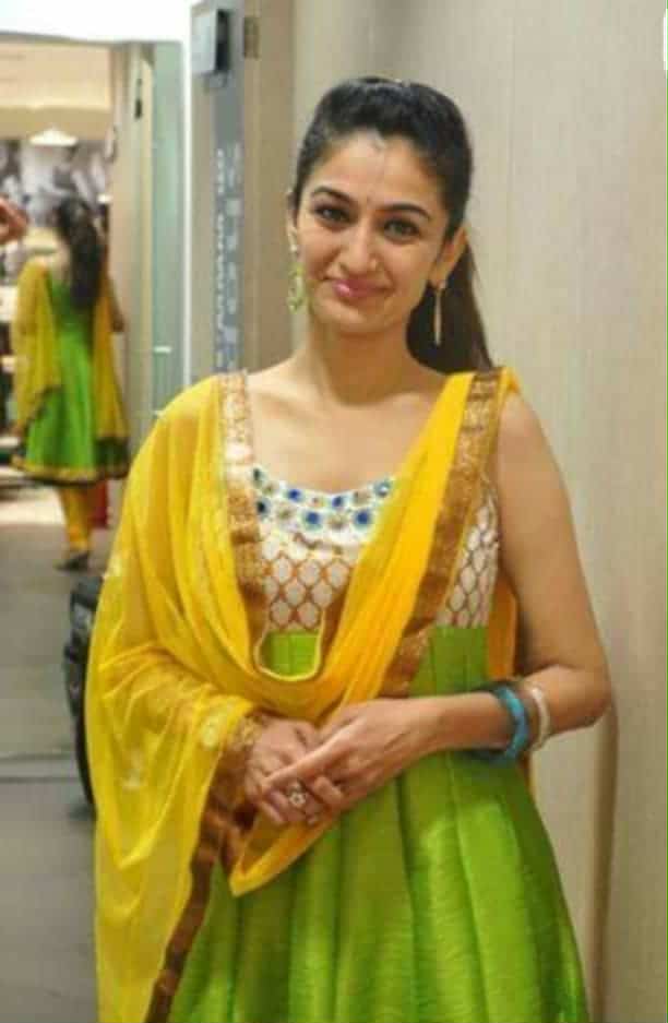 failmyactorpic's tweet photo. anjali https://t.co/B4RCkTMKrL