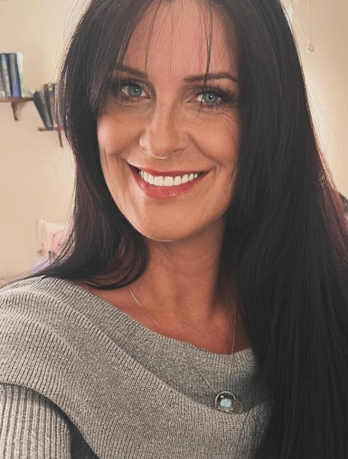 Miss Velora tweet media