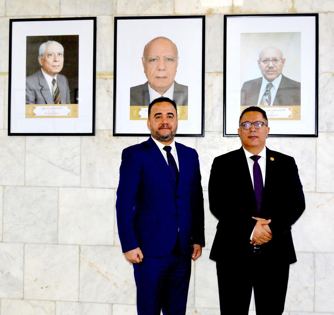 fasrc2's tweet photo. أمين عام اتحاد مجالس البحث العلمي العربية يزور المجمع العلمي العراقي ببغداد لبحث تعزيز التعاون العلمي وترجمة المحتوى العلمي، مع الاتفاق على إعداد برنامج مشترك.
#البحث_العلمي #التعاون_العربي https://t.co/eZaSohTLa7