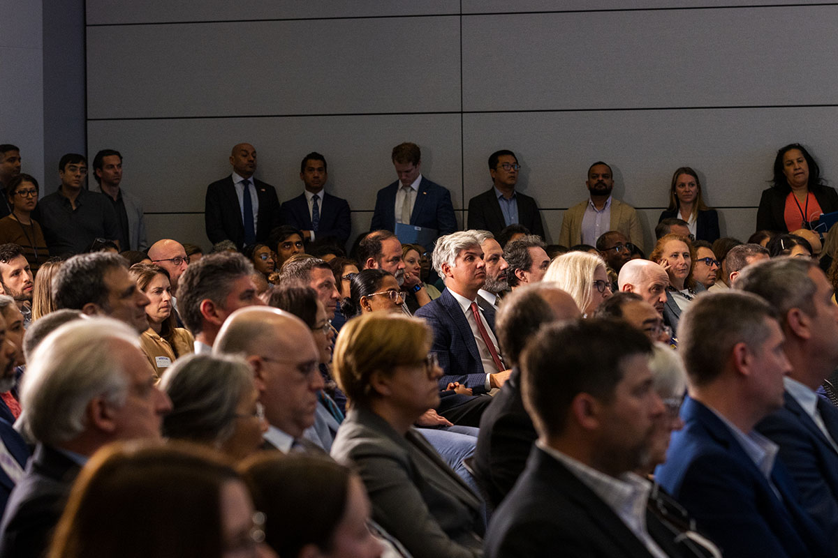 Today, the FDA announced two major milestones in implementing real-time clinical trials:

1️⃣ Successful Proofs-of-Concept: FDA unveiled proof-of-concept trials with AstraZeneca and Amgen that report endpoints and data signals in real time.

2️⃣ Pilot Program: The agency released a