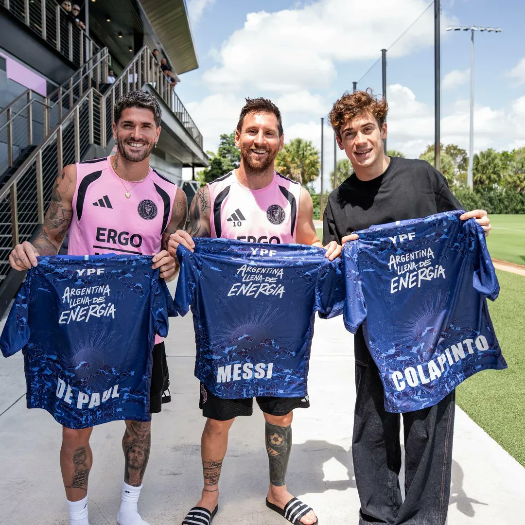 ᴄᴀᴍɪᴄᴏ ❀ tweet media