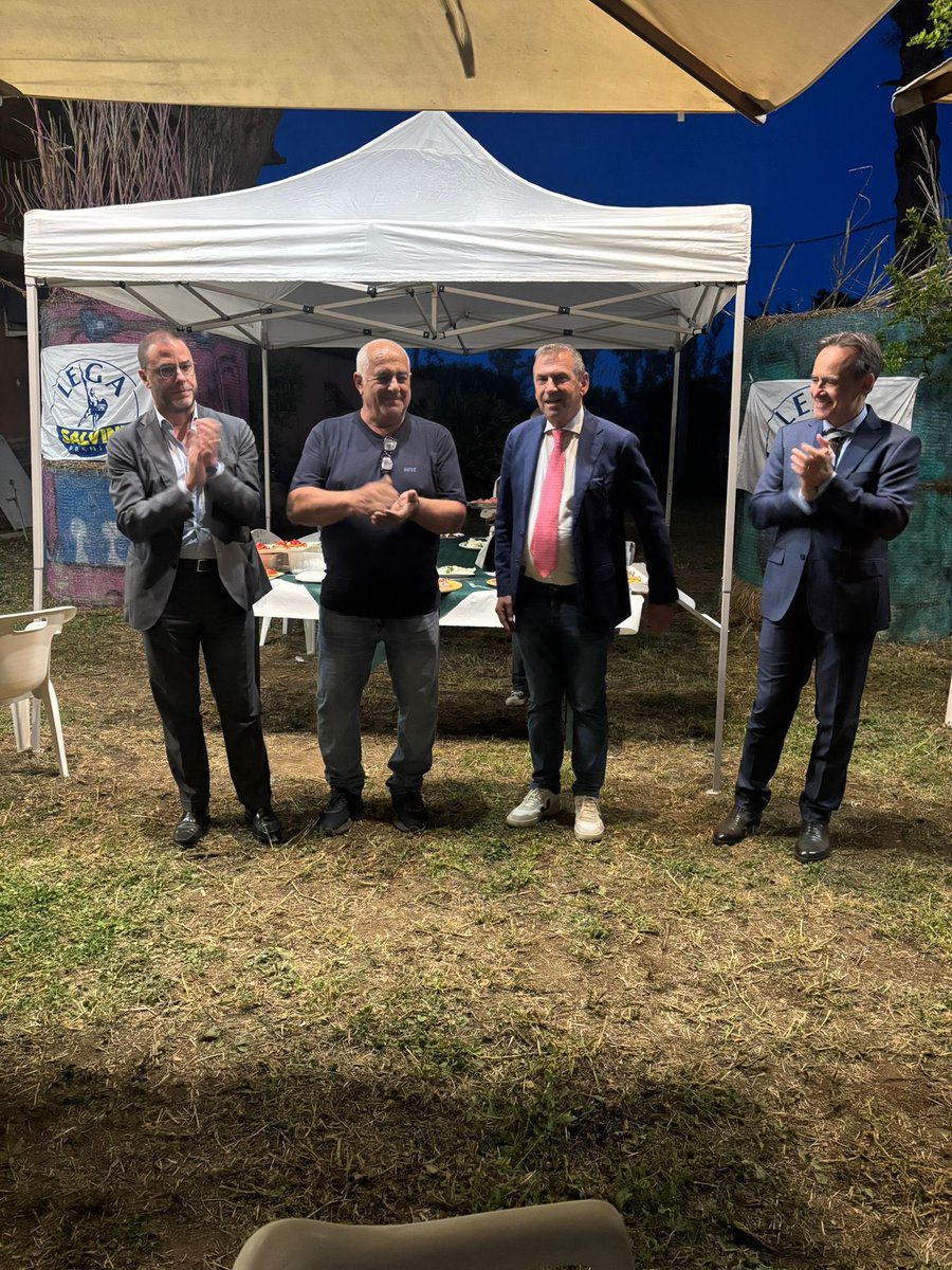 #Ladispoli - Presentato il commissario della <a href="/LegaSalvini/">Lega</a> Gianfranco Fioravanti! Buon lavoro a tutta la squadra! #Avanti 🇮🇹 <a href="/matteosalvinimi/">Matteo Salvini</a> <a href="/ClaudioDurigon/">Claudio Durigon</a> <a href="/OttavianiNicola/">Nicola Ottaviani</a>