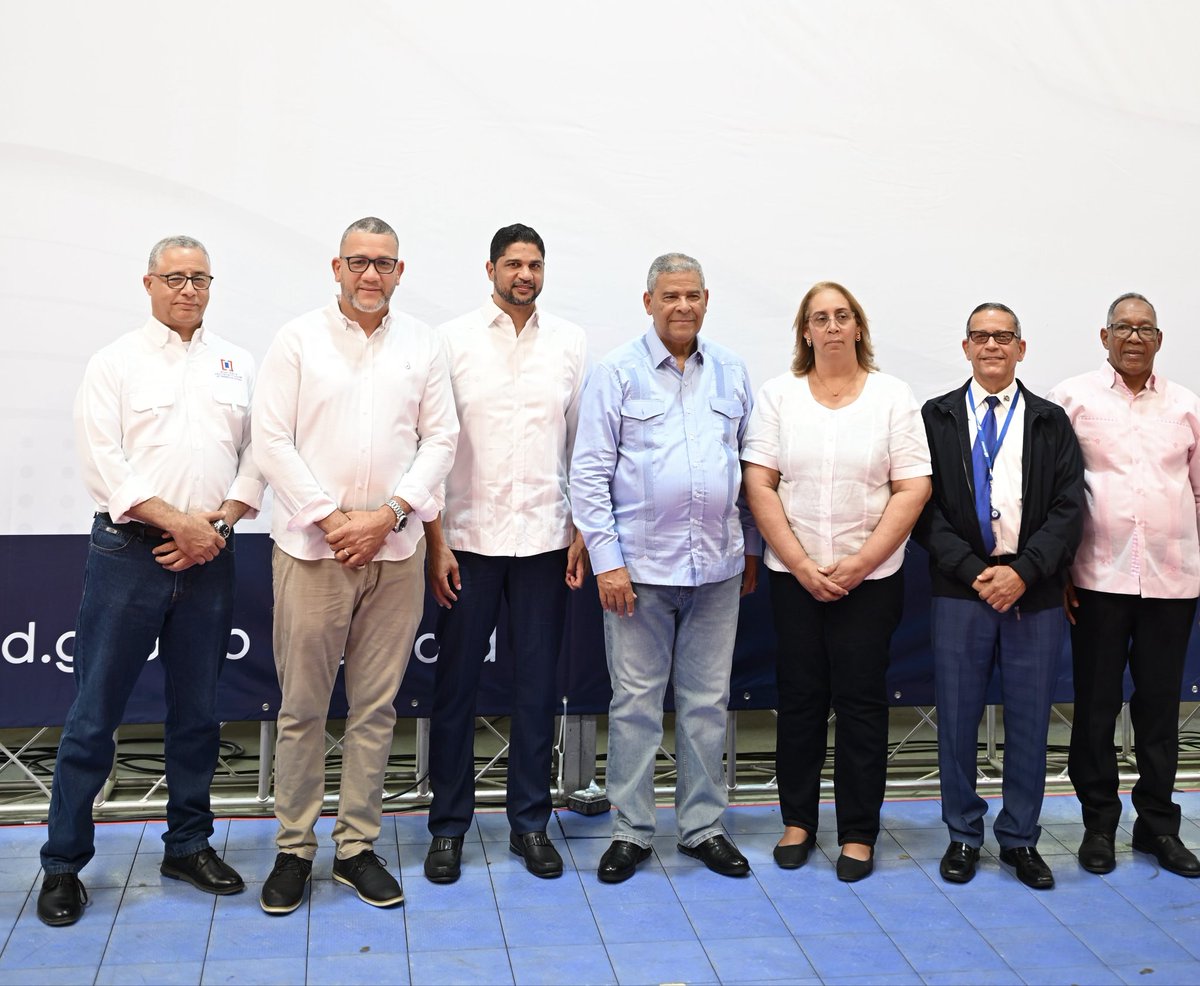 IADRD's tweet photo. IAD lanza en Villa Altagracia Plan Nacional de Titulación para saldar deuda histórica con parceleros
https://t.co/DdGG4hOLG3
#IADRD https://t.co/cRQN6W8gL3