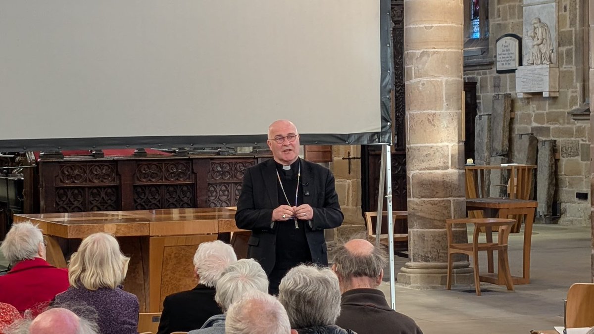 Wakefield Cathedral tweet media