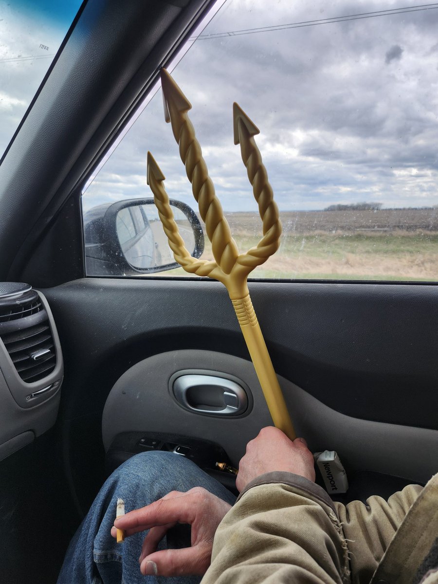JackelAaron's tweet photo. Tridents up all the way to target field let's go ms @Mariners https://t.co/INn9amfXUg