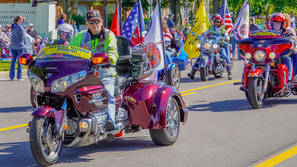 CityofFlorence's tweet image. 🇺🇸 Join the 2026 City of Florence Memorial Day Parade! 🇺🇸
⏳ IMPORTANT: Registration deadline is this Friday, May 1!
🔗 Register here: ow.ly/vRGS50YQNss
📞 Questions? Contact the Administration Department at 859-647-8177.
#MemorialDay #FlorenceKY #RememberAndHonor