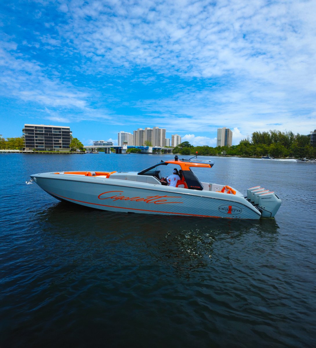 cigracingteam's tweet photo. Signature Cigarette styling meets next-level luxury. The Cigarette Racing 42 Auroris stands out with refined exterior details, bold proportions, and elite craftsmanship throughout. 

#CigaretteRacingTeam
#CigaretteRacing 
#LuxuryCenterConsole 
#BoatLuxury 
#MarineExcellence https://t.co/hFRc4nQcm1