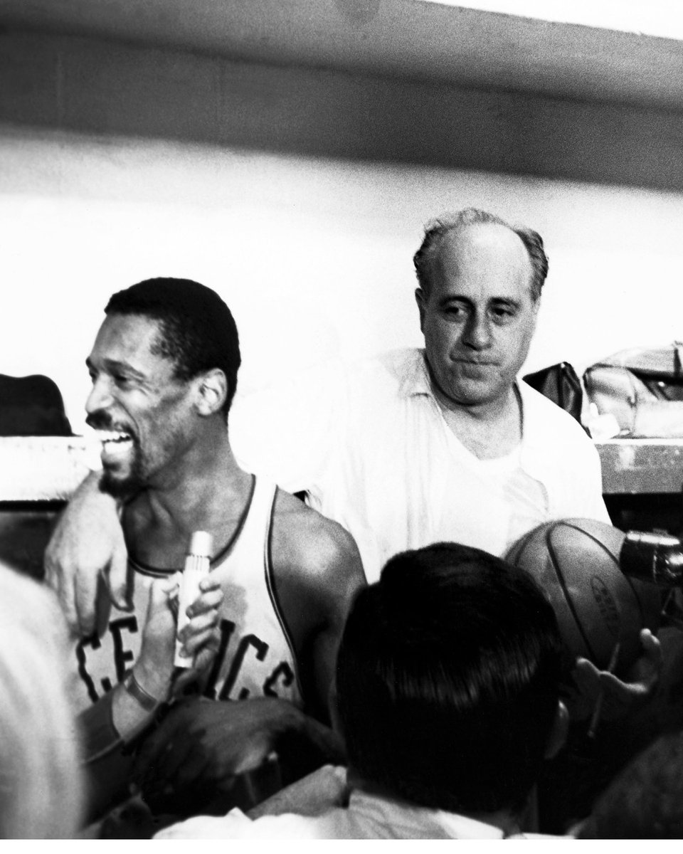 NBABrasil's tweet image. Há 60 anos (28/04/1966), o Boston Celtics conquistava seu 8º título consecutivo da NBA e 9º no total! 🍀 Eles venceram os Lakers no Jogo 7 por 95x93! 🏆

#NBAHistory #MMNBA #NBAFinals