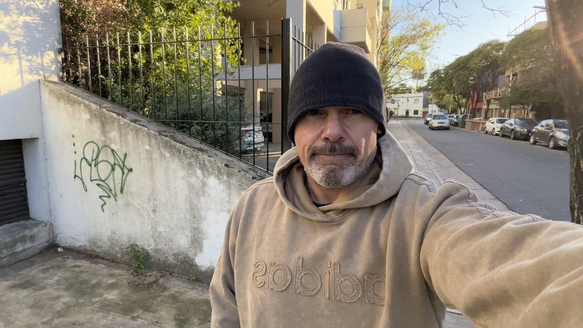 ChechoADM's tweet image. Abro temporada de gorro de lana. 
Los pelados sufrimos el frío más por la cabeza q por los pies. 
Nadie puede ser feliz con frío. 

#TeamVerano