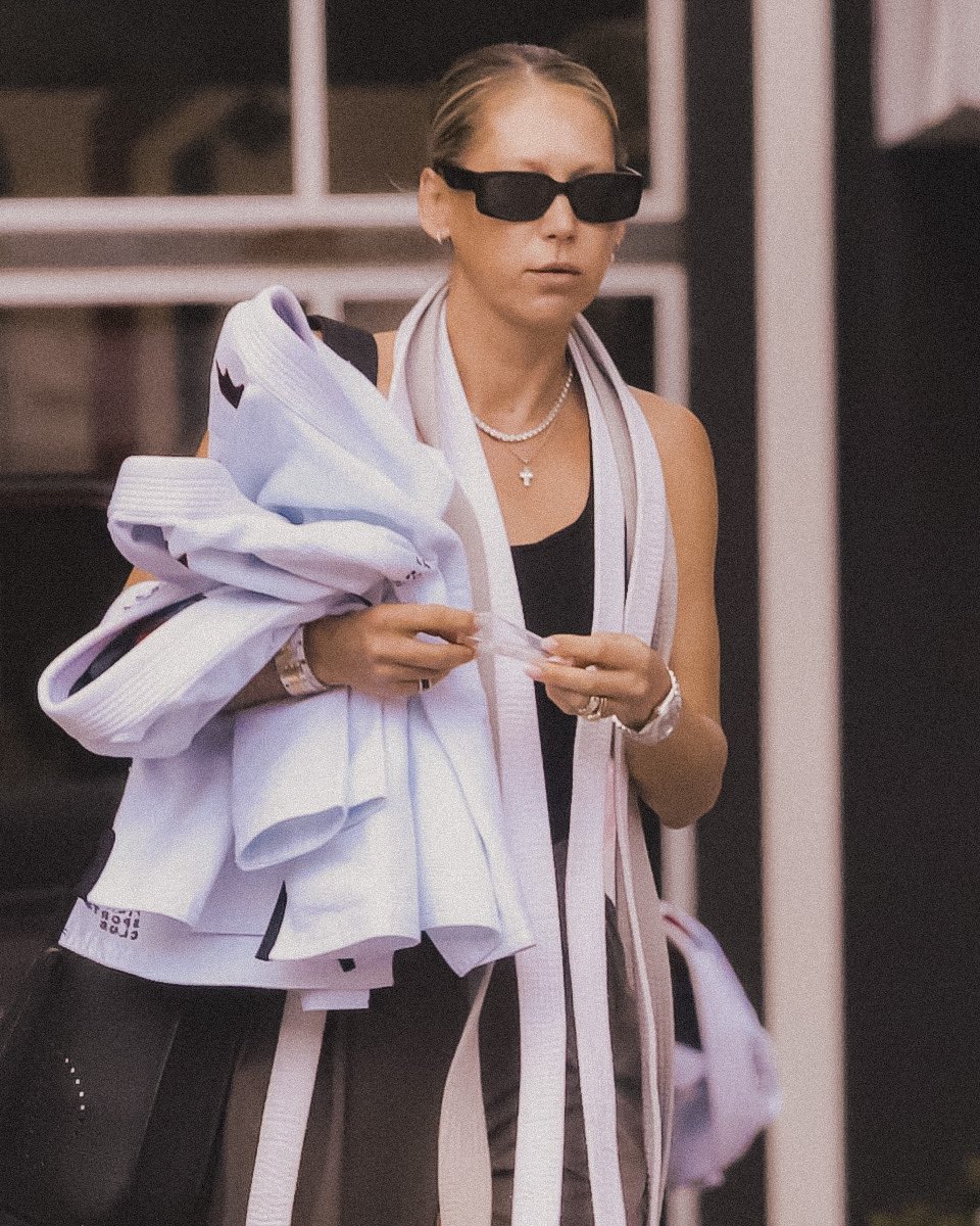 anna kournikova fan tweet media